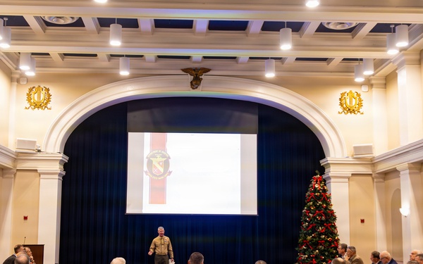 The Commandant, Gen. Eric M. Smith speaks with the U.S. Marine Corps Department of Aviation Graybeards