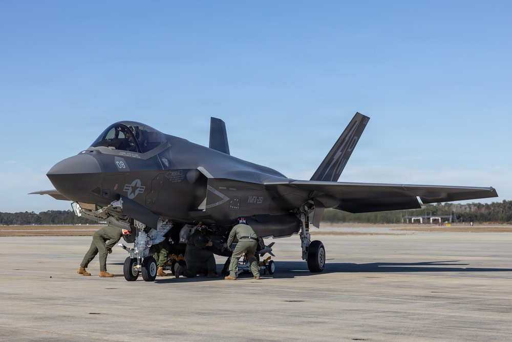 MALS-14 conducts ordnance and air-delivered ground refueling operations