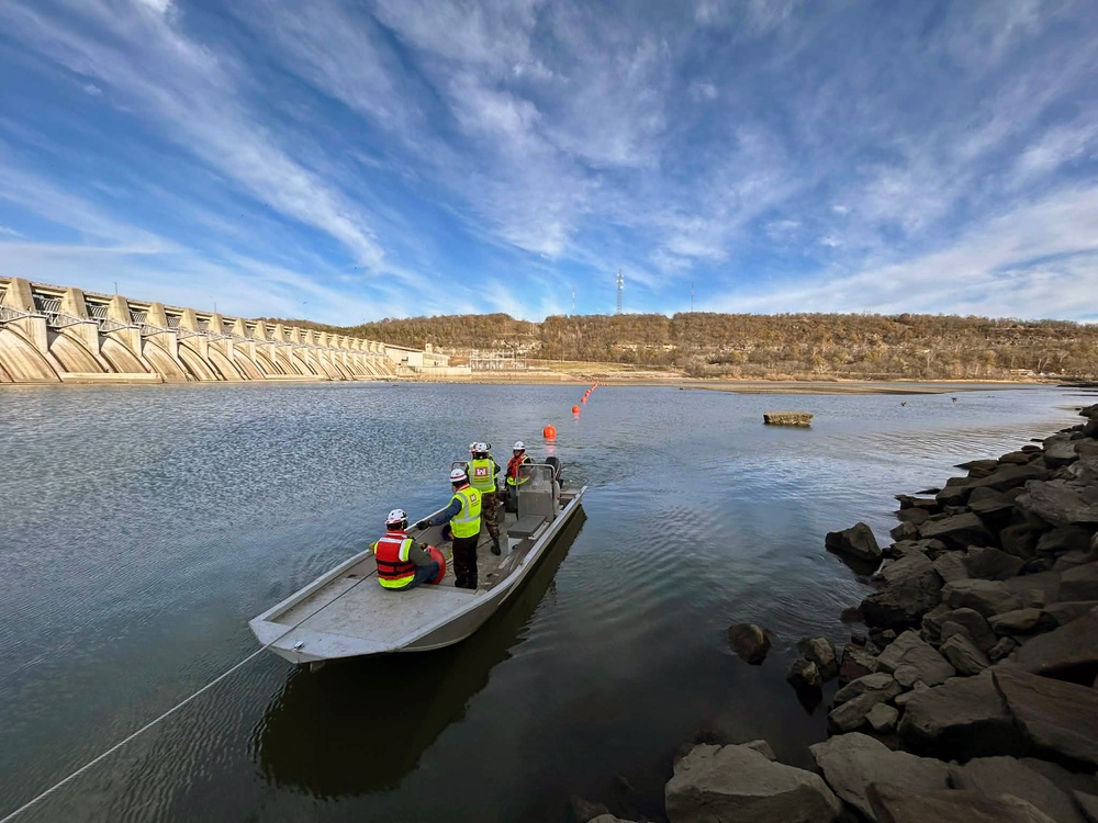 Fort Gibson Lake staff completes installation of new buoy line below dam