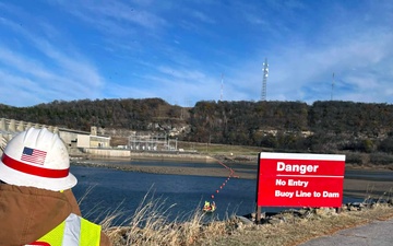 Fort Gibson Lake staff completes installation of new buoy line below dam