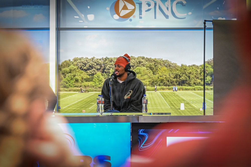 Chicago Bears Host Naval Station Great Lakes Sailors for Appreciation Event