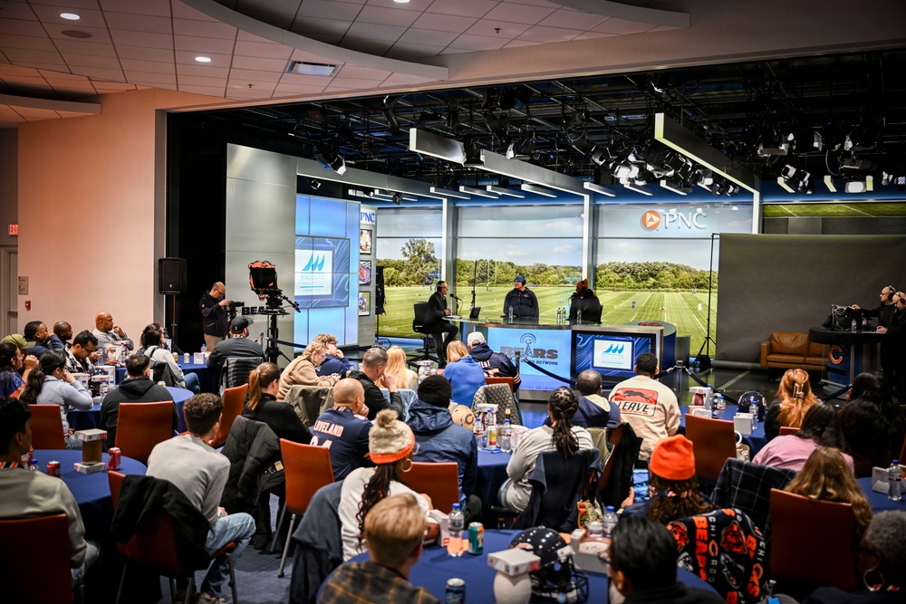 Chicago Bears Host Naval Station Great Lakes Sailors for Appreciation Event
