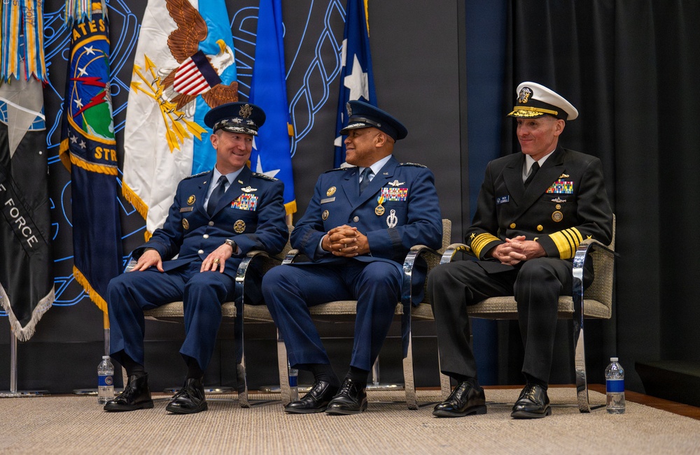 USSTRATCOM hosts change of command ceremony