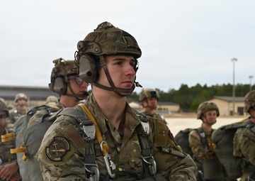 Randy Oler Memorial Operation Toy Drop: 43rd AMOG Supports Holiday Cheer