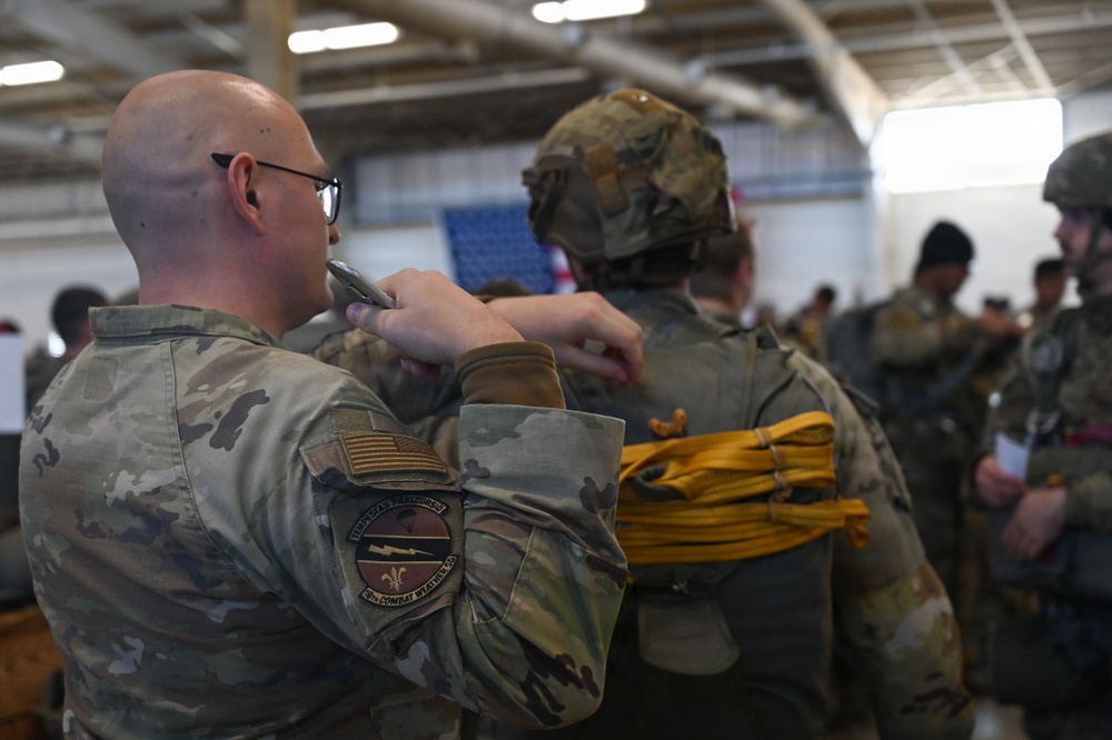 Randy Oler Memorial Operation Toy Drop: 43rd AMOG Supports Holiday Cheer