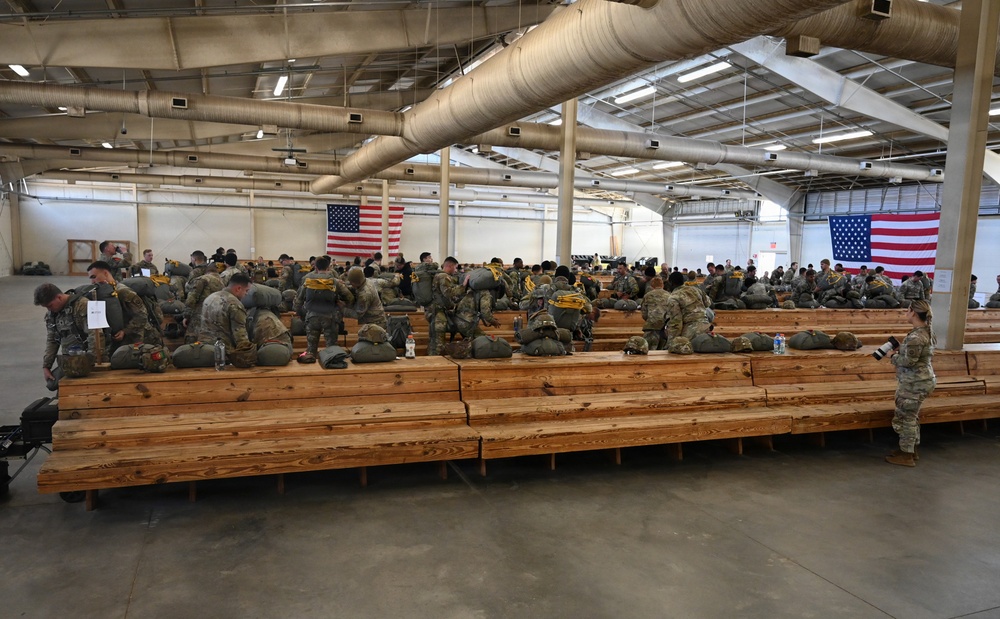 Randy Oler Memorial Operation Toy Drop: 43rd AMOG Supports Holiday Cheer