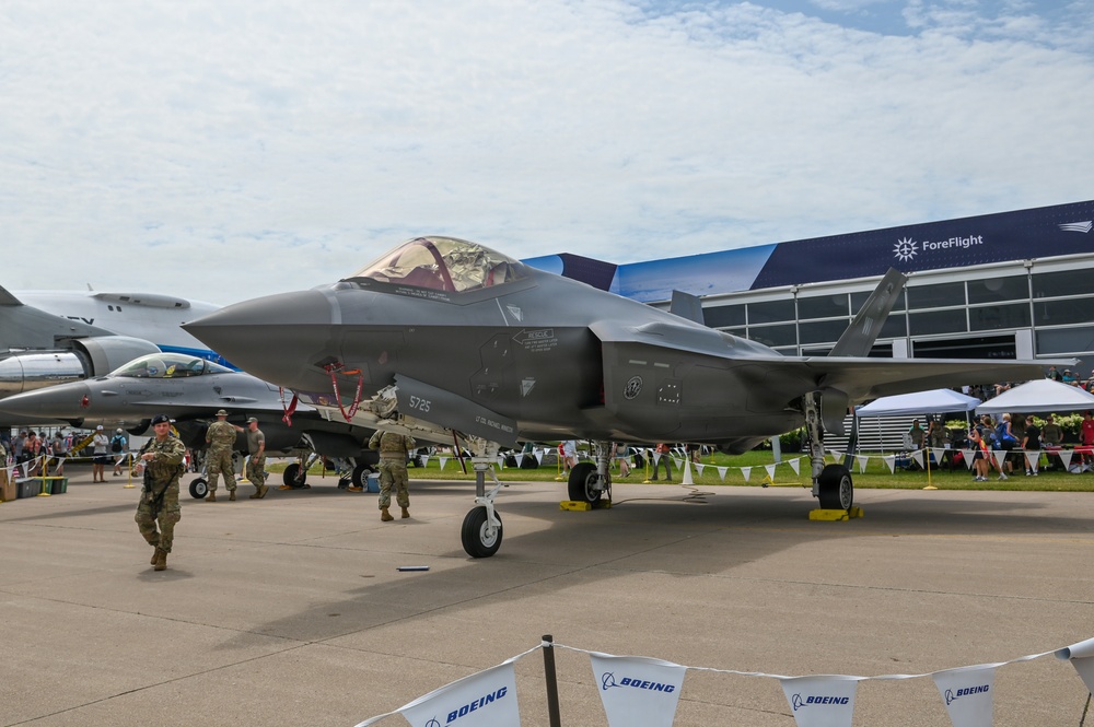 115th Fighter Wing participates in EAA Air Venture 2025