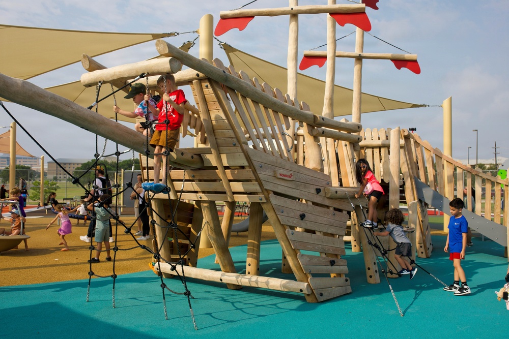 Fort Cavazos celebrates opening of first-of-its-kind fitness park