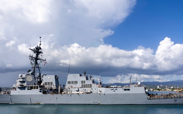 USS Gravely departs Puerto Rico