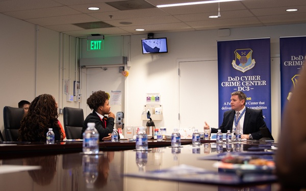 DC3 hosts Oxon Hill High School STEM Program