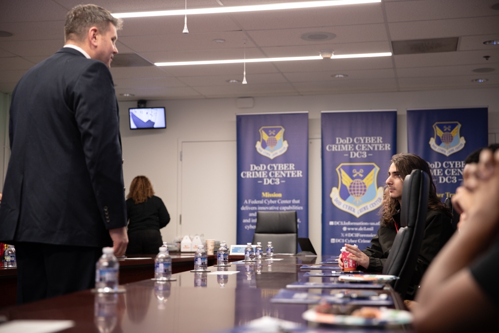 DC3 hosts Oxon Hill High School STEM Program