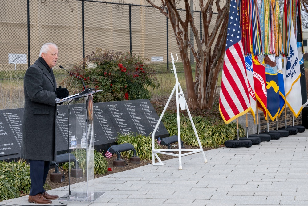 USW(P&amp;amp;R) Tata Attends Pentagon Wreaths Across America Ceremony