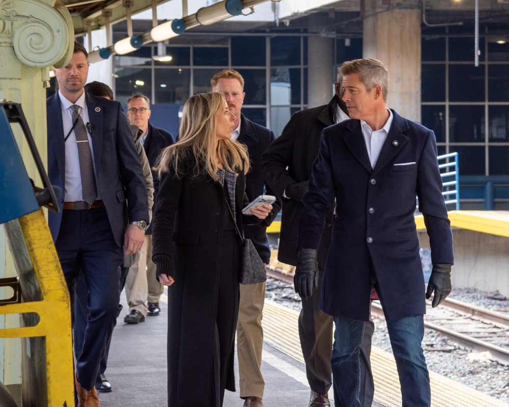 Secretary of Transportation Duffy visits service members in Washington DC