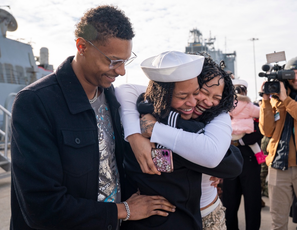USS Forrest Sherman Returns to Naval Station Norfolk from Deployment