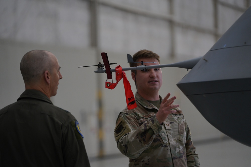 15 AF Commander and Command Chief visit 25th ATKW at Creech AFB