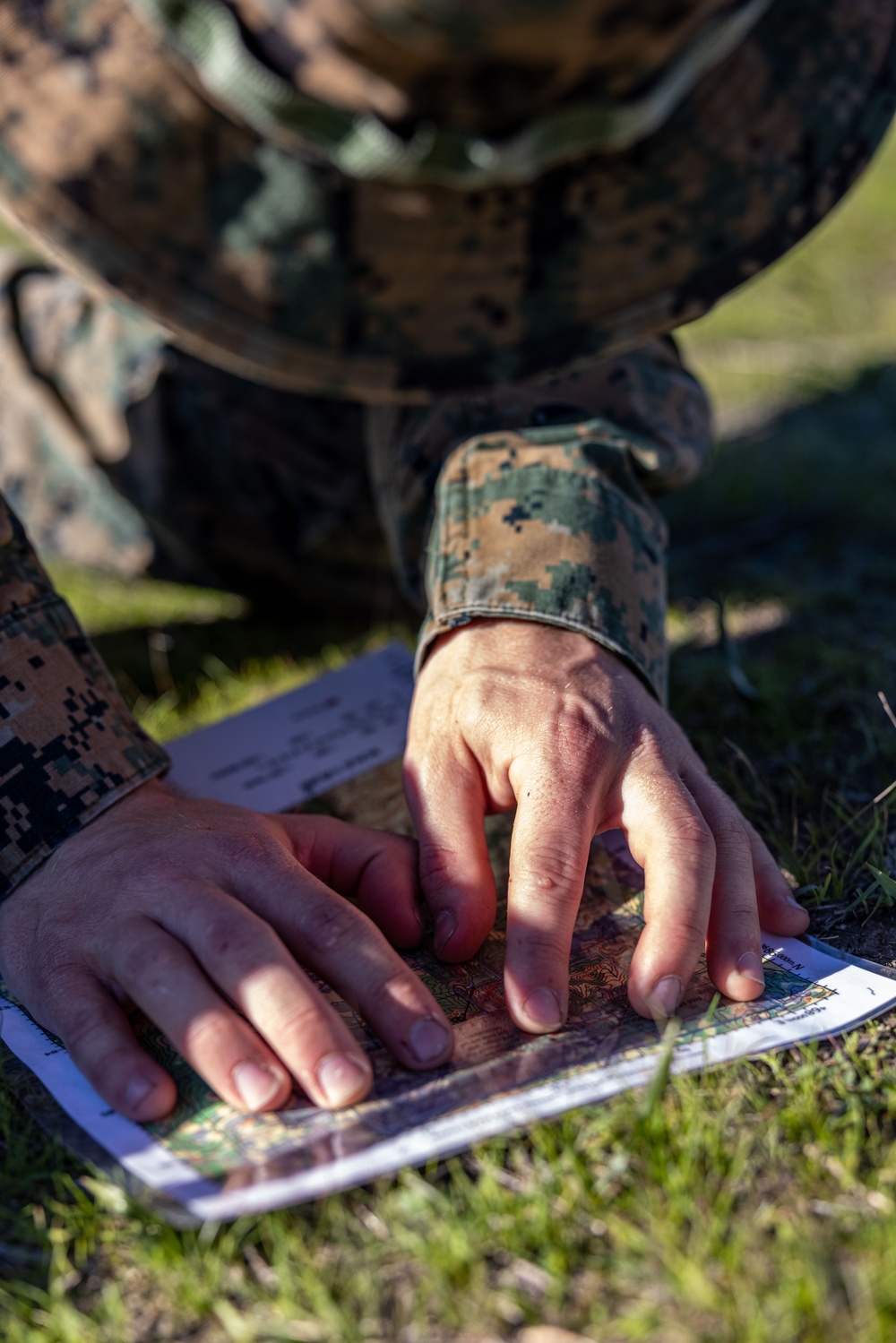 9th Communication Battalion Marines participate in land navigation course