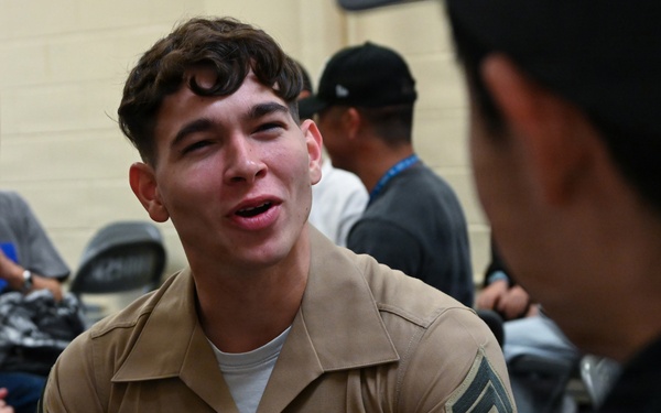 Nihon University Tsuruoka Senior High School Students Take Part in Exchange With 3rd MLG Marines