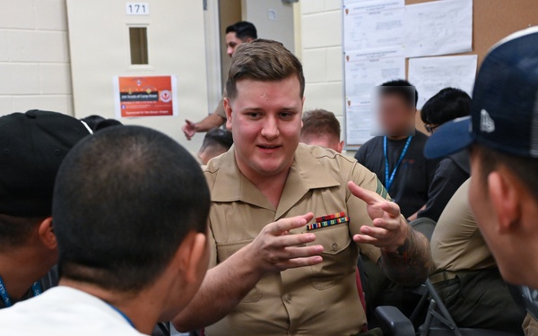 Nihon University Tsuruoka Senior High School Students Take Part in Exchange With 3rd MLG Marines