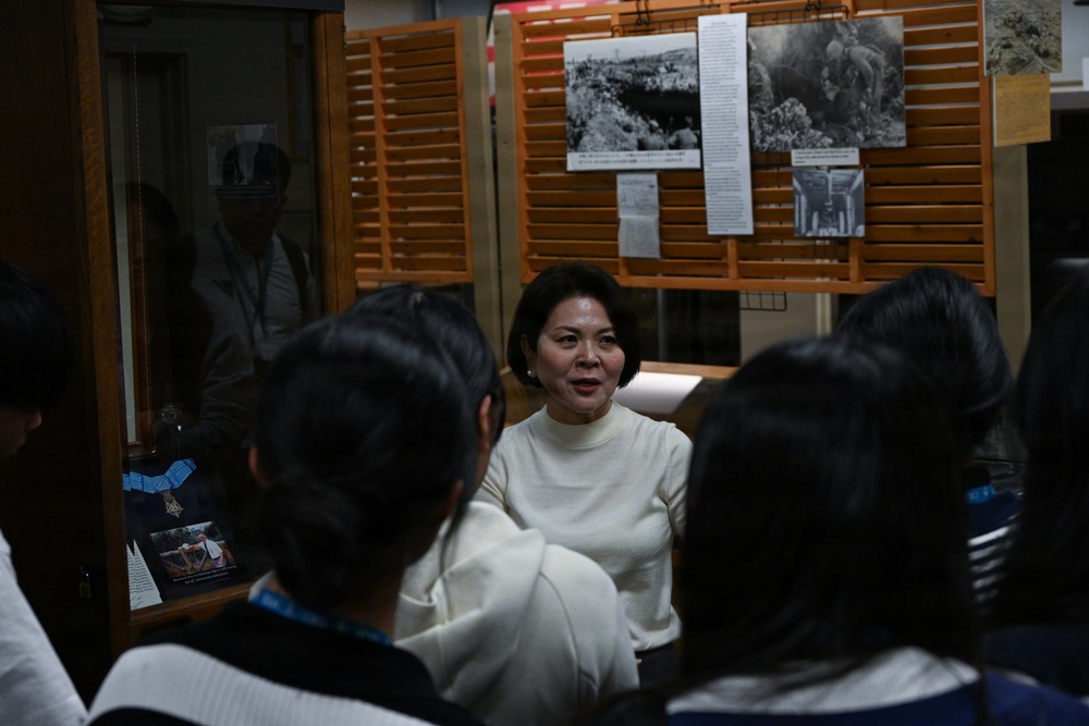 Nihon University Tsuruoka Senior High School Students Take Part in Exchange With 3rd MLG Marines