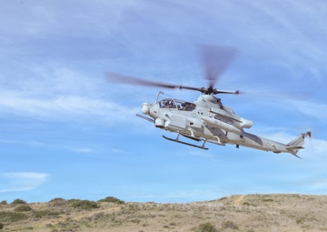 Steel Knight 25: Diamondbacks, Stingers conduct forward refueling