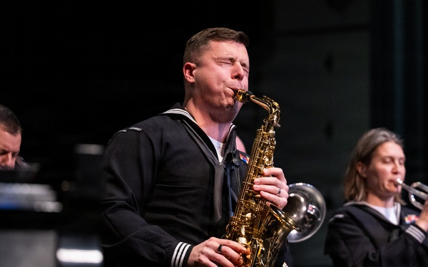 Navy Band Northwest performs holiday concert in Juneau