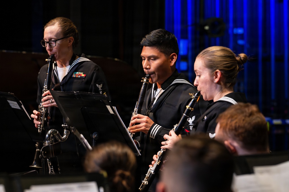 Navy Band Northwest performs holiday concert in Juneau