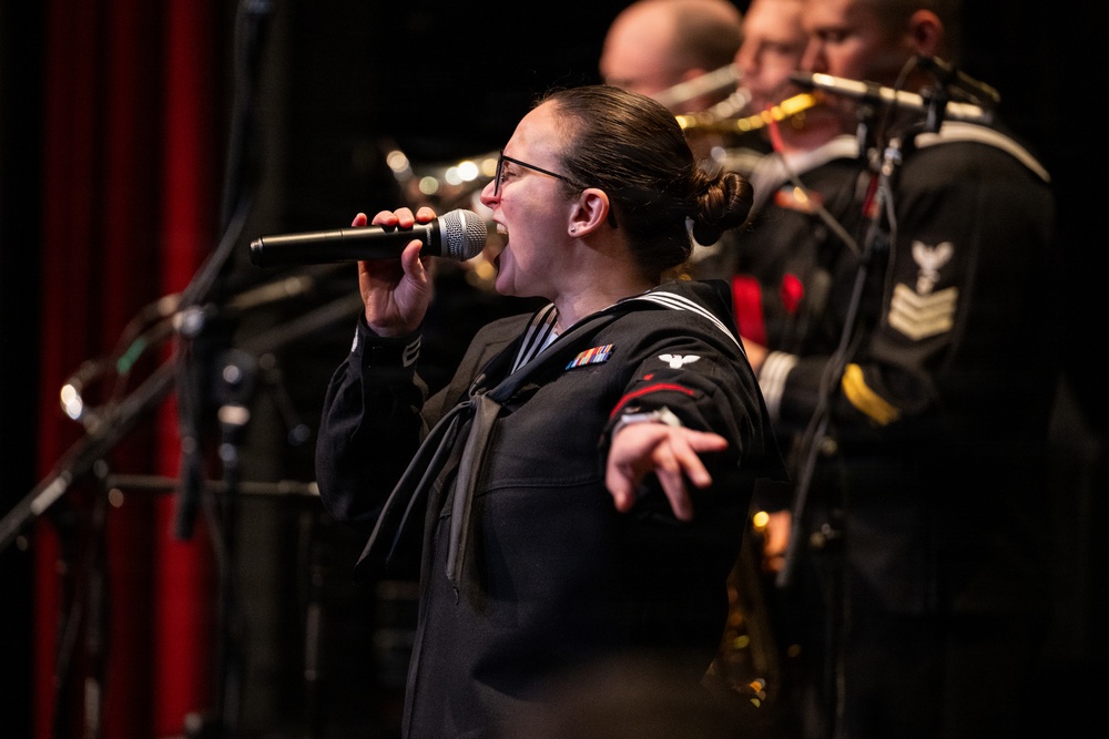 Navy Band Northwest performs holiday concert in Juneau