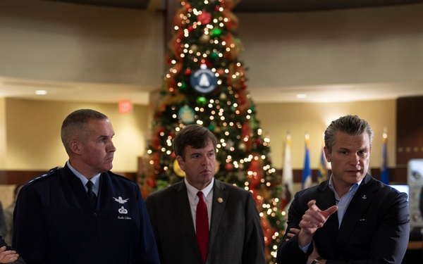 SW Visits Huntsville Defense Facilities, Unveils USSPACECOM Sign