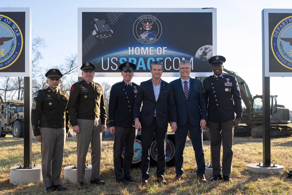 SW Visits Huntsville Defense Facilities, Unveils USSPACECOM Sign