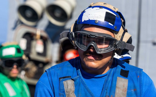 USS Rafael Peralta (DDG 115) Daily Operations