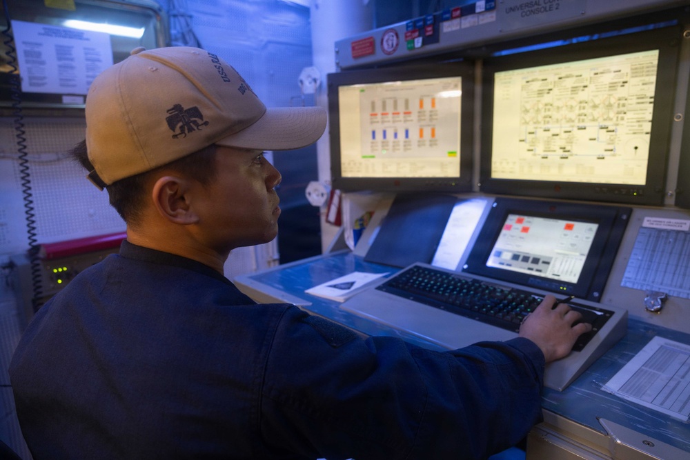 USS Rafael Peralta (DDG 115) Daily Operations