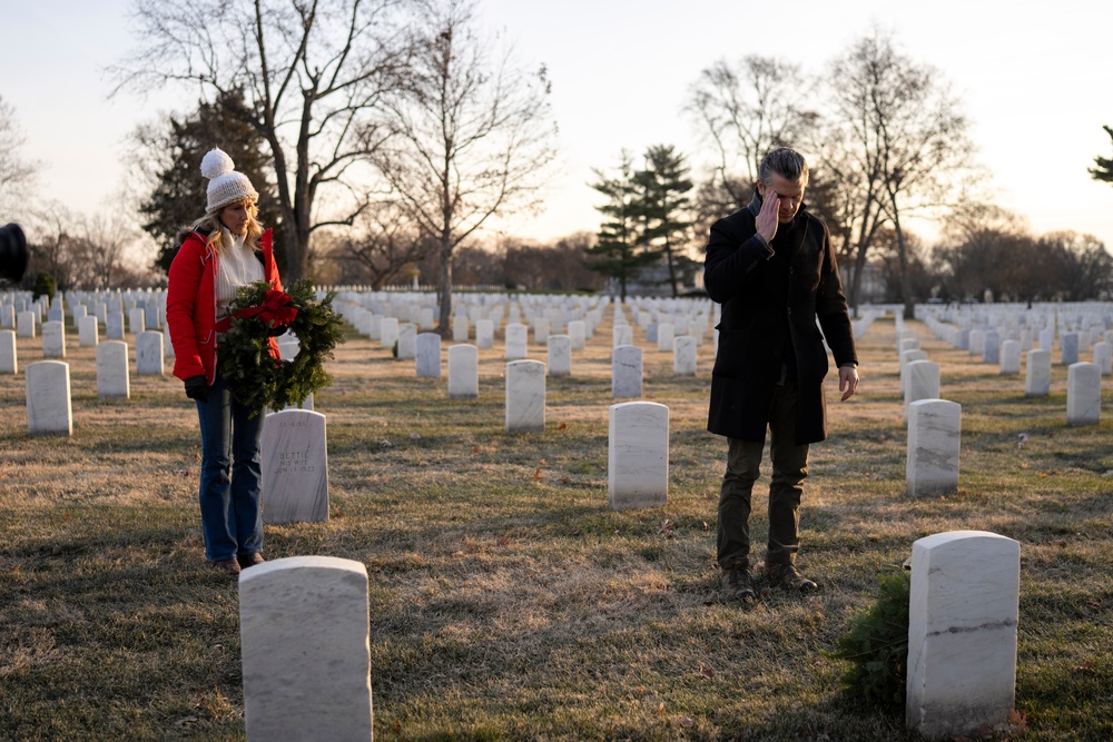 SW Participates in Wreaths Across America Day at ANC