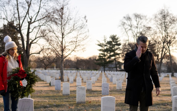 SW Participates in Wreaths Across America Day at ANC