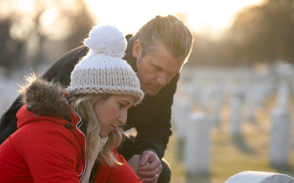 SW Participates in Wreaths Across America Day at ANC