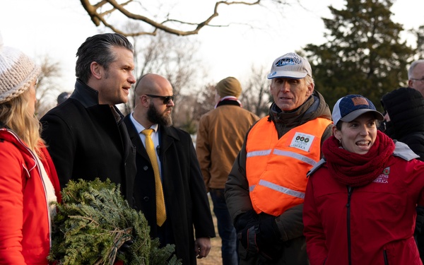 SW Participates in Wreaths Across America Day at ANC