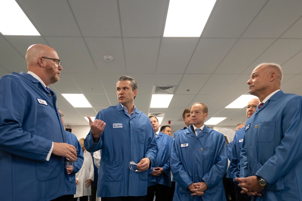 SW Visits Huntsville Defense Facilities, Unveils USSPACECOM Sign