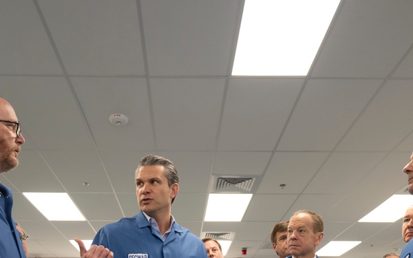 SW Visits Huntsville Defense Facilities, Unveils USSPACECOM Sign