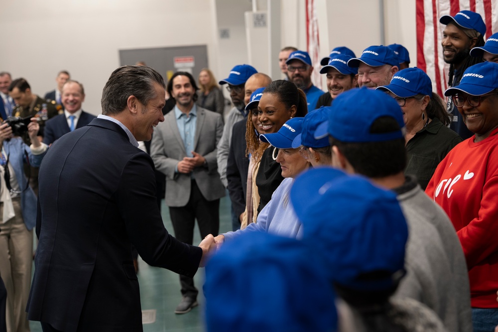 SW Visits Huntsville Defense Facilities, Unveils USSPACECOM Sign