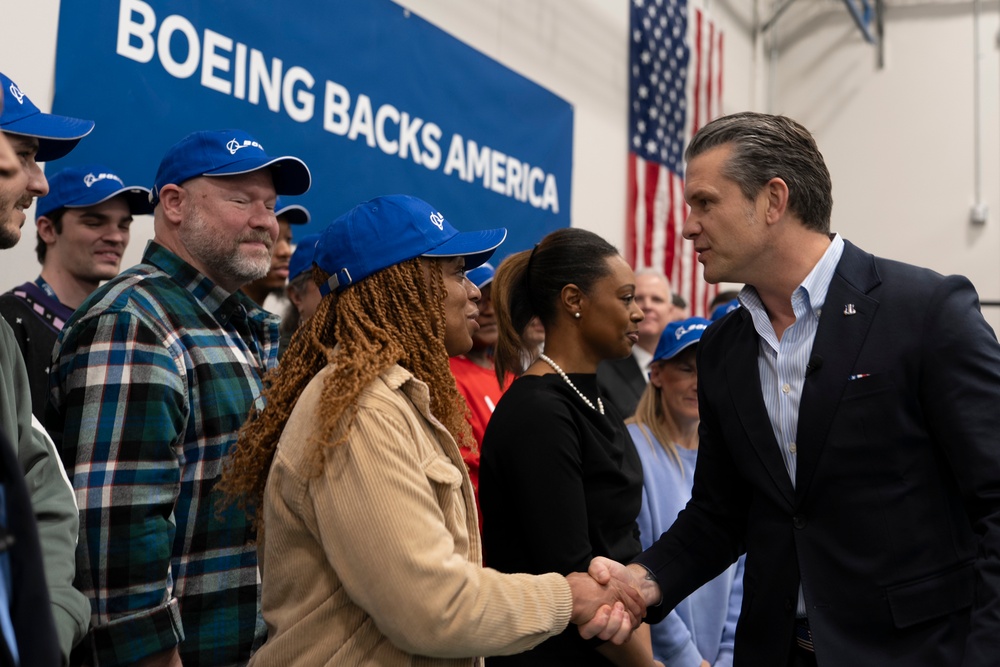 SW Visits Huntsville Defense Facilities, Unveils USSPACECOM Sign