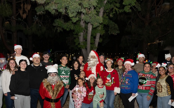 NBSD Commands Compete in Annual Holiday Lights Competition