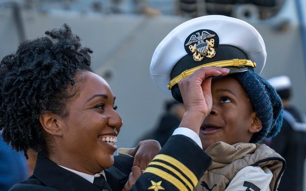 USS Gravely Returns to Naval Station Norfolk from Deployment