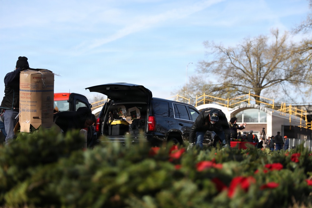 Wreaths Across America Memphis Tennessee