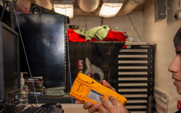 Boxer ETs, LSs complete daily responsibilities