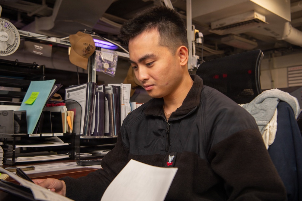 Boxer ETs, LSs complete daily responsibilities