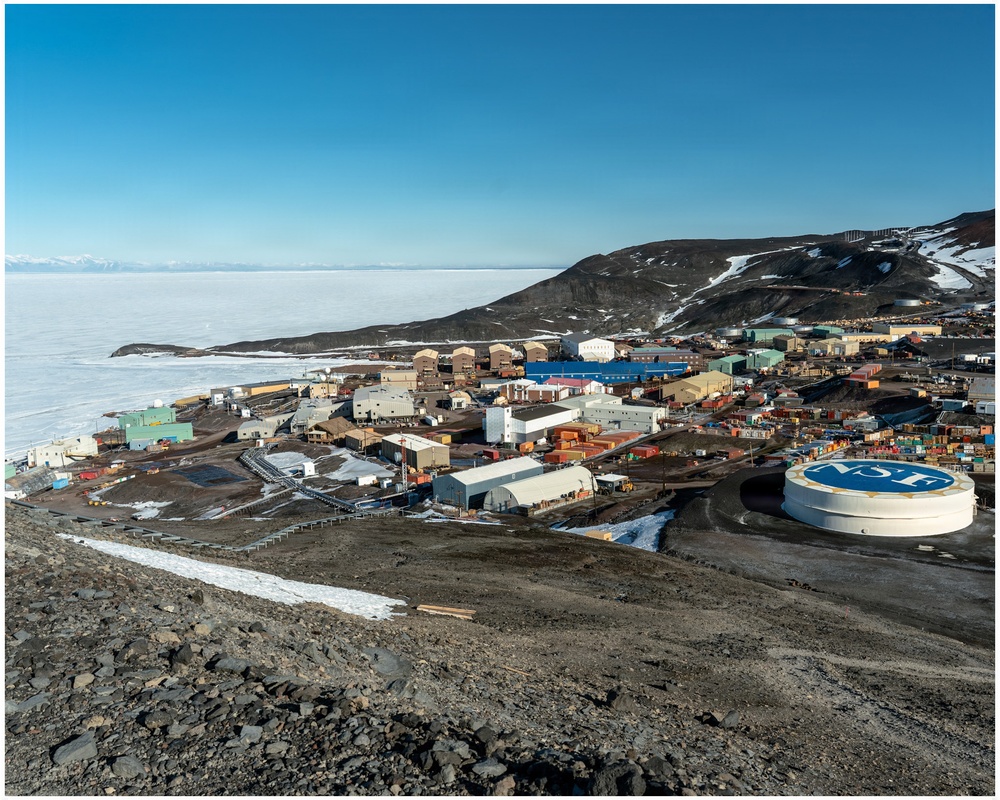 HM2 BRYANT Reenlistment Ceremony