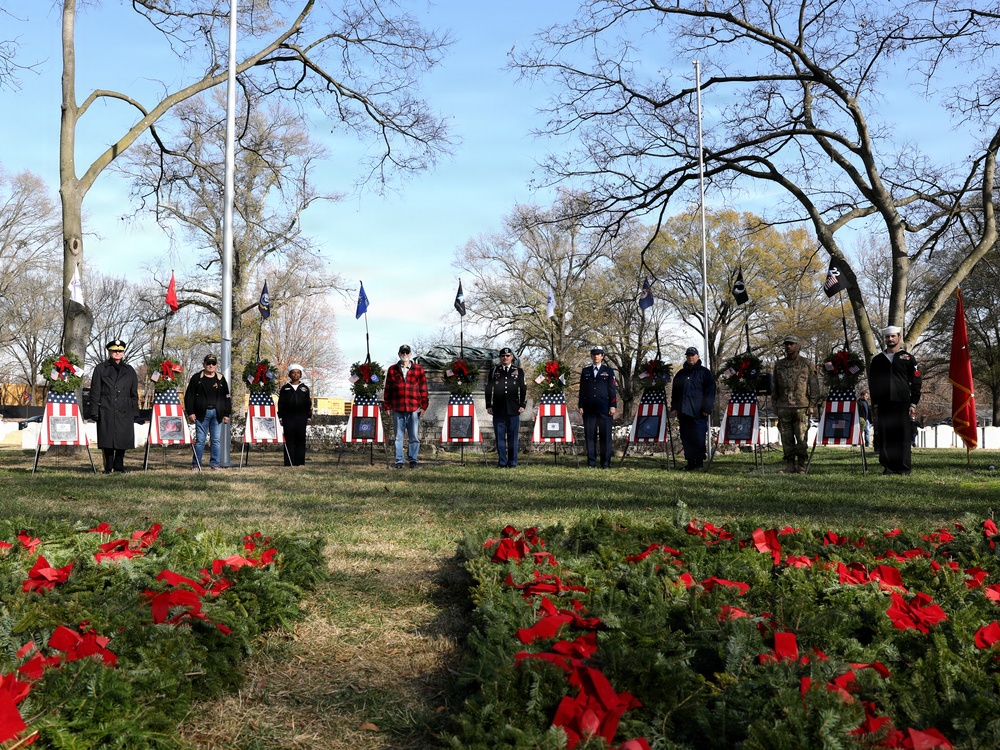 Wreaths Across America Memphis Tennessee