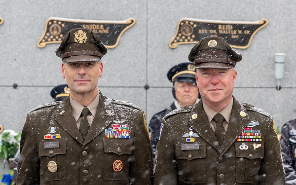 Army, Indy community honor veterans with wreath laying tradition