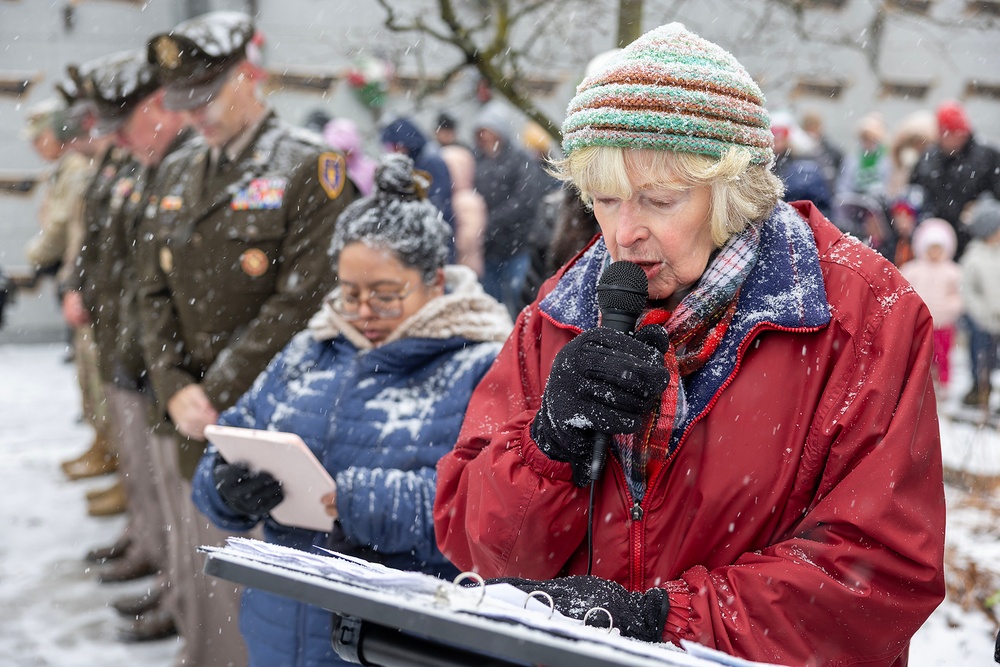 Army, Indy community honor veterans with wreath laying tradition