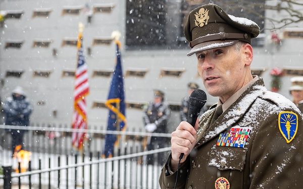 Army, Indy community honor veterans with wreath laying tradition