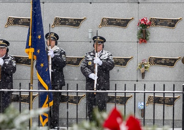Army, Indy community honor veterans with wreath laying tradition